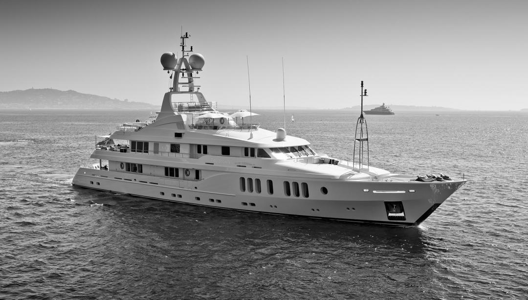 yacht Talisman Maiton